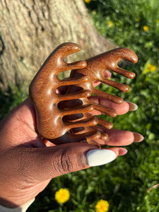 Loc n’ Scalp Massager